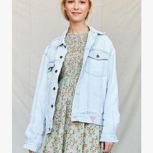 Vintage Guess ‘90s Light Wash Denim Trucker Jacket